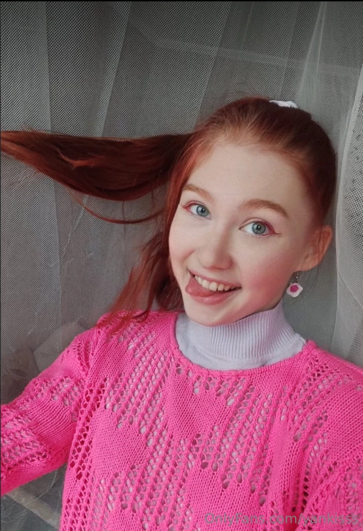 A1lenallove a very hot girl with juicy ass wants your attention are part 423 