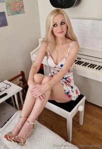 Do you like woman in high heels part 3