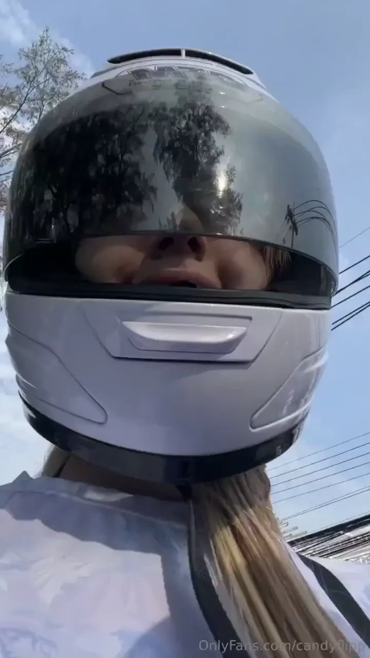 What do you think does white look good on me part 1 