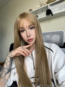 Ordinary selfies without unnecessary filters and poses always turn out