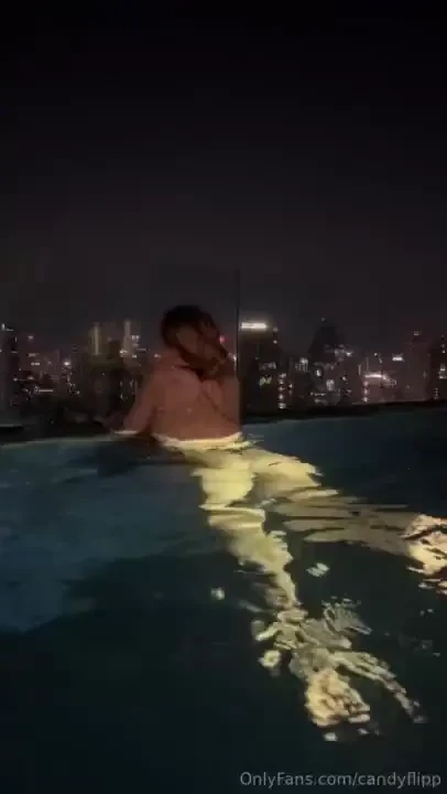 When the moment is so beautiful that even time decides to stop 