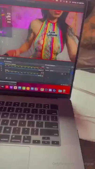 Peep what s in my hand what do you think 