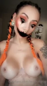 It s spooky szn what should i dress up as this year