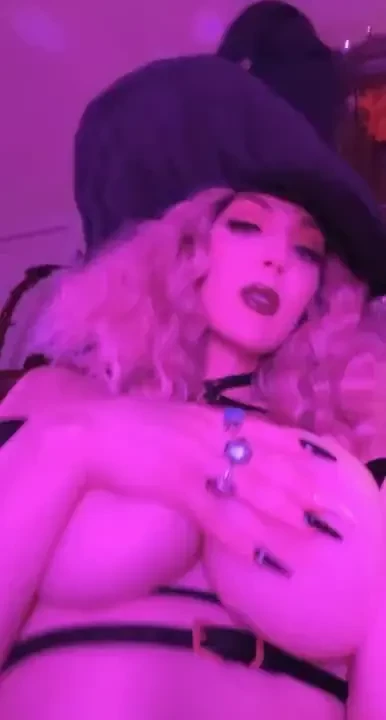 Enjoying the view all back to normal at my house now again super 