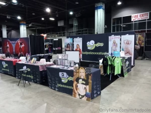 Tadpolexstudio will have a booth at chicago exxxotica booth 925 with