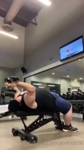 Halo all well tonight i worked my body in the gym but also flexed my part 4