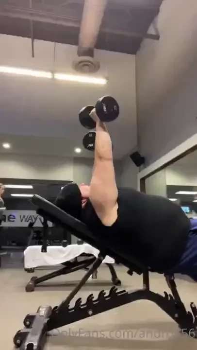 Halo all well tonight i worked my body in the gym but also flexed my part 2 