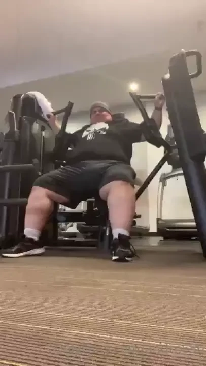 Halo all well sadly the benchpress goal for the night was not part 3 