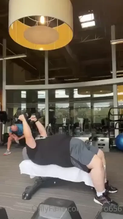 Halo all well sadly the benchpress goal for the night was not part 9 