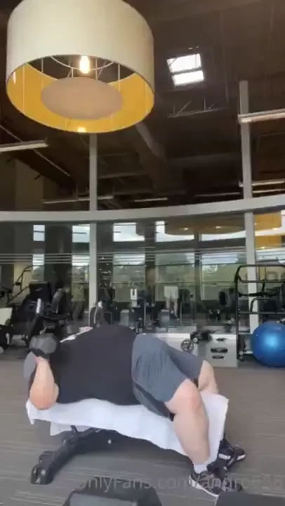 Halo all well sadly the benchpress goal for the night was not part 5 