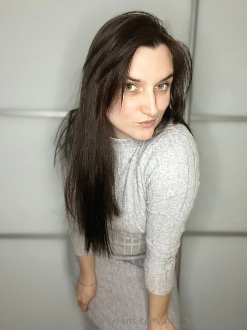 You log in to onlyfans just for scrolling like a insta or visiting part 1 