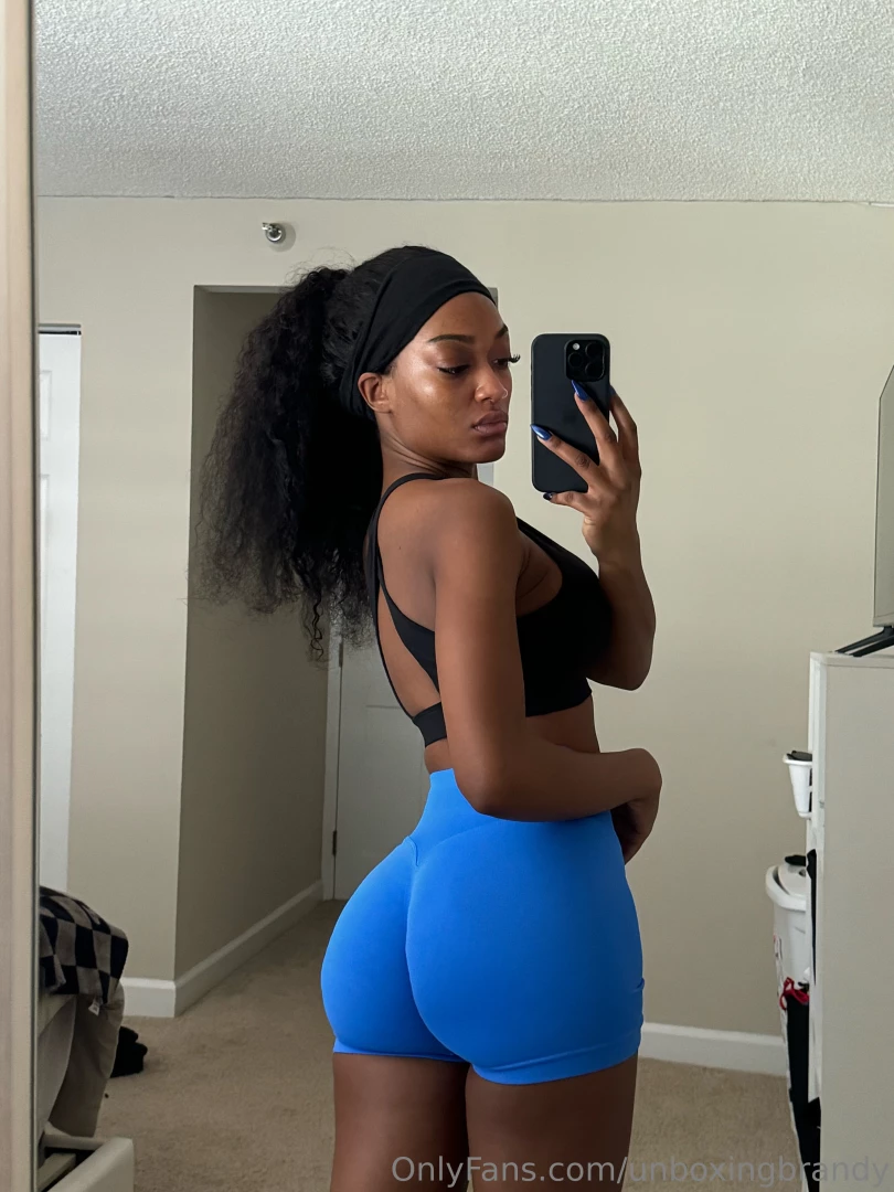 Juicy bouncy and ready to be spanked 