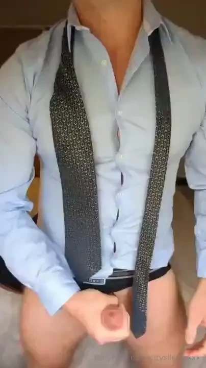 Happy friday everyone i had to jerk off as i was really turned on by 