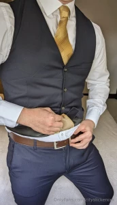 It s sunday and i ve been getting my clothes ready for a week of work part 3