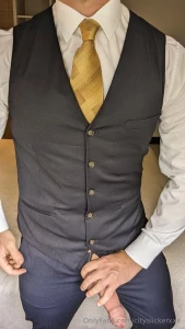 It s sunday and i ve been getting my clothes ready for a week of work part 5
