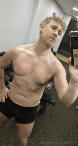 Had a rubbish few days with flight delays literally touched my dick part 2