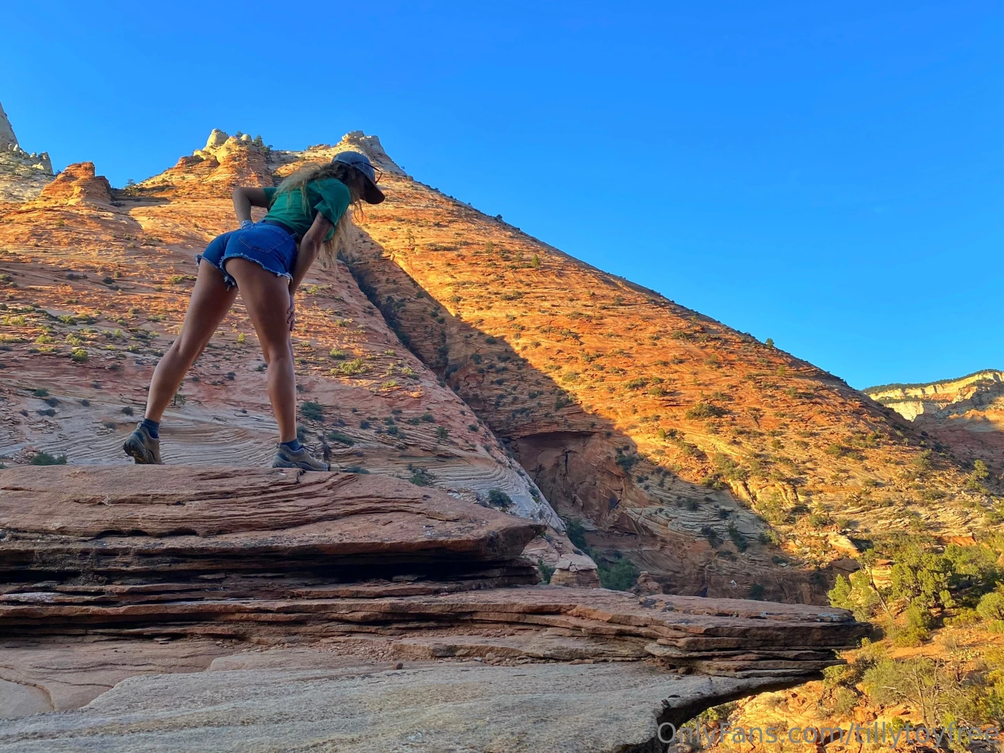 Flipping through old roadtrip pictures and thinking i need to take 