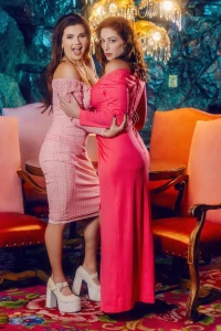 Taylorsdiary loves to touch and taste every part of me this is