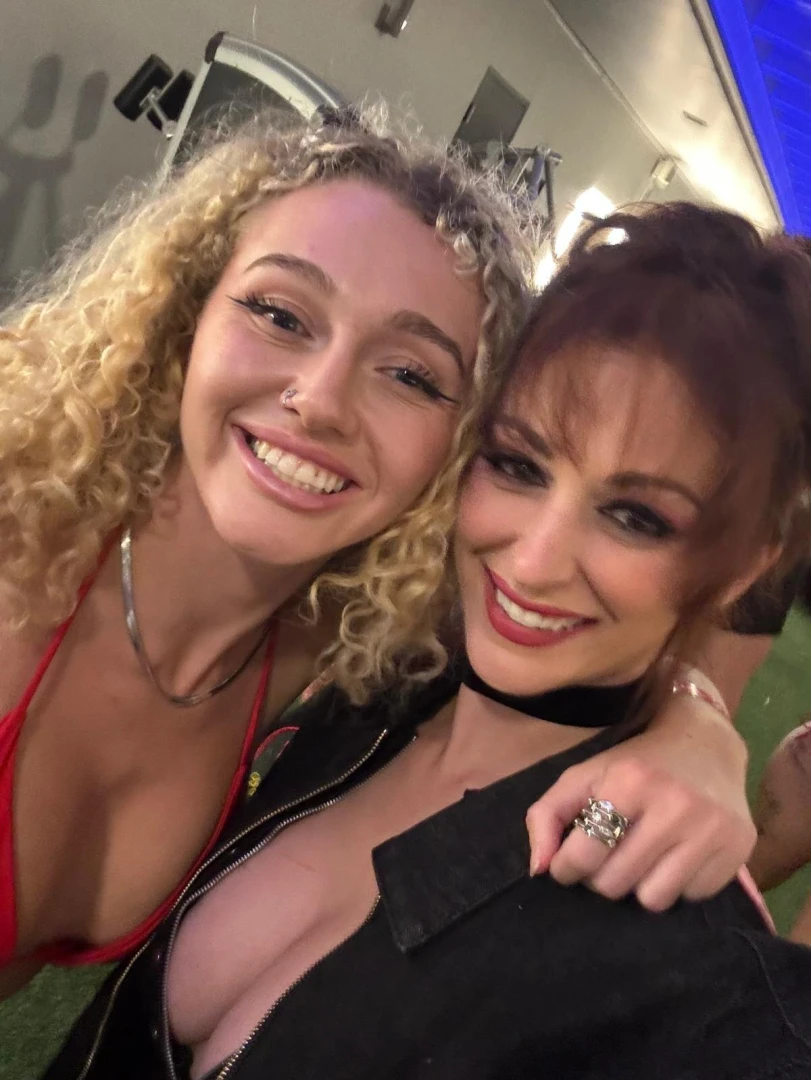 The gorgeous daddydeelz 