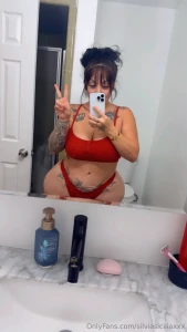 For all the fat ass lovers follow bigbootyalyy is this the fattest ass