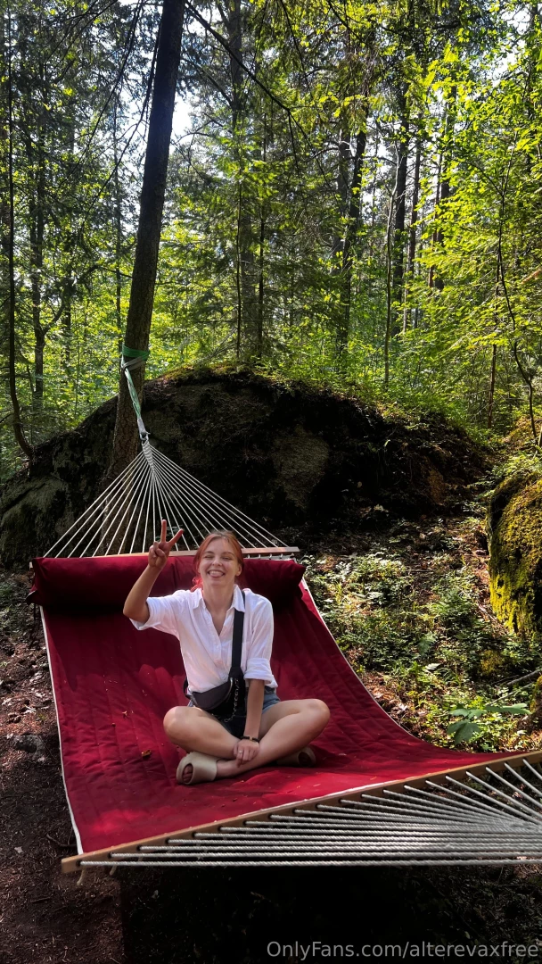 A walk is the best way to reset your thoughts and fill with energy 