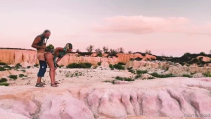 Mi sento un sacco romantica quando mi faccio montare al tramonto lo