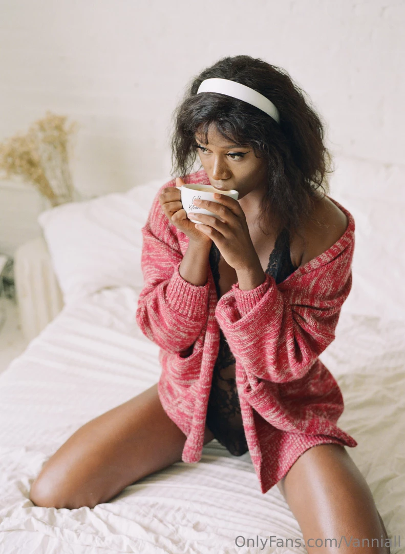 I like my coffee how i like myself too hot for you 