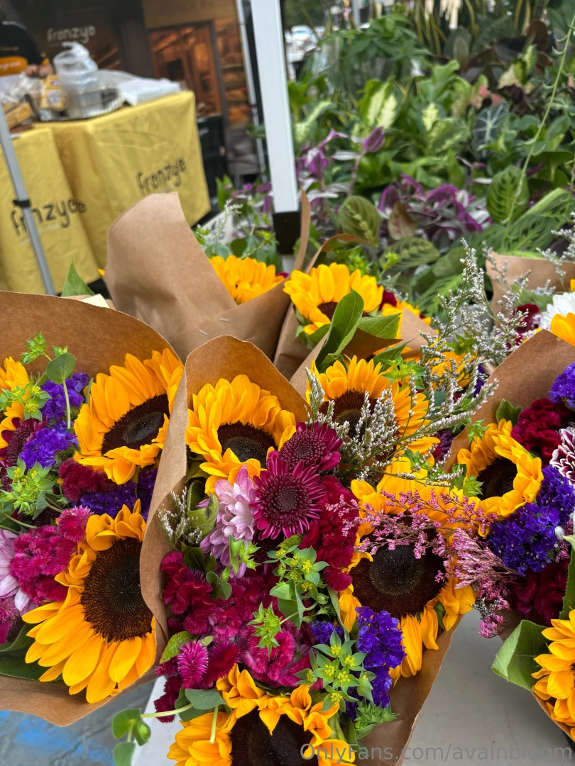 Fall flowers i love to add sunflowers to any fall bouquet 