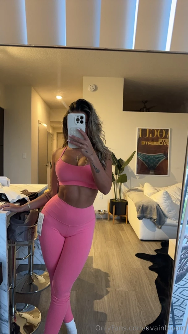 How cute is this new workout set i got when im not working im working 