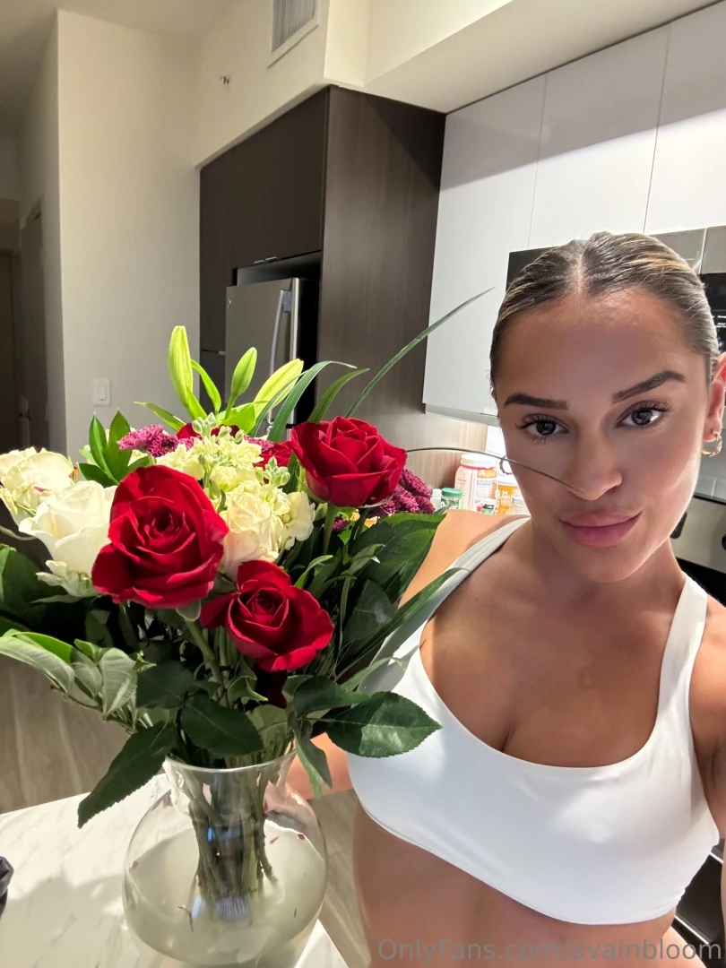 Hey loves when thinking about creating a bouquet of flowers start by 