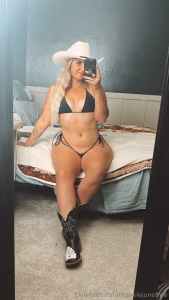 My ass is so big that you wouldn t even know if i was sittin on a my