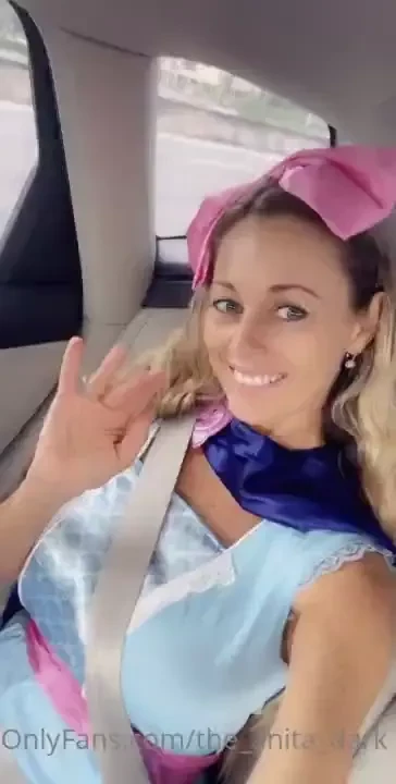 On my way to a halloween party stay safe tonight and happy halloween 