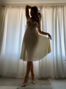 I love doing silhouette photos they are so beautiful yet sexy leanne