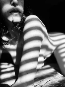 Happy moni monday fully nude selfie set captured on my bed to brighten