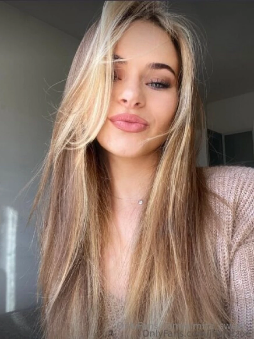 Itsmezoe now wet she loves having her juicy ass squeezed this angelic part 181 