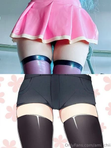 2d or 3d 17 min video i touch myself slowly rubbing the material until