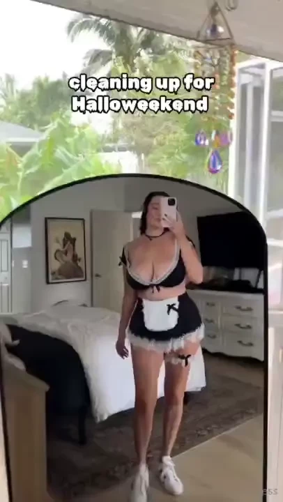 Happy halloween-weekend french maid b g dropping later today 