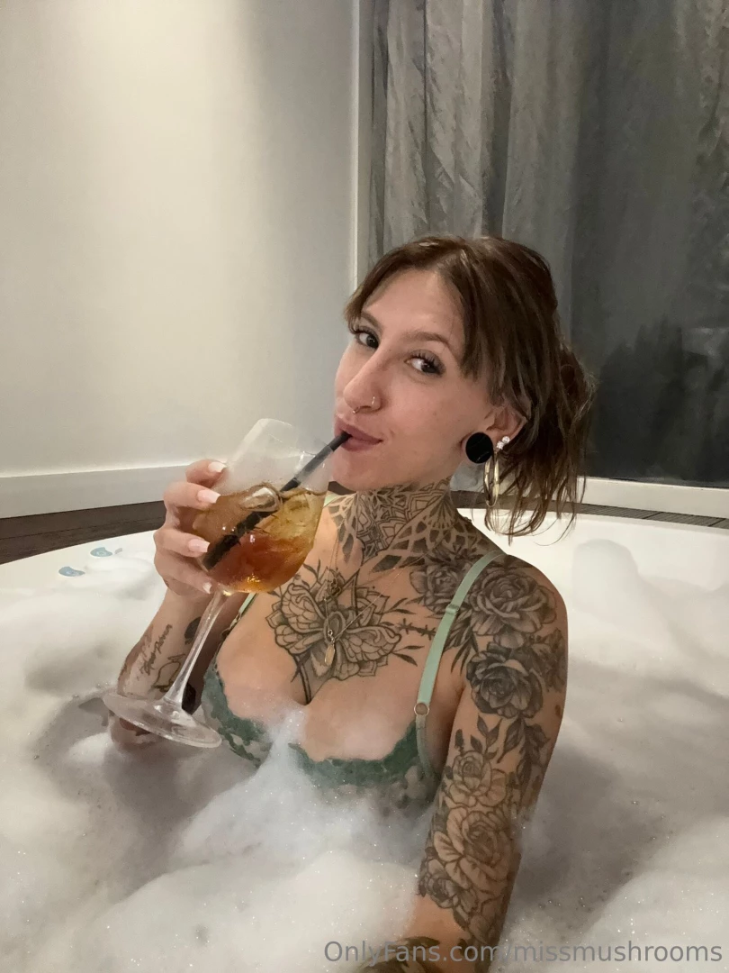 Fa o anos hoje espero pelas vossas prendas nas dms 