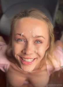 I just met the sluttiest cumslut she ll happily take all of your loads