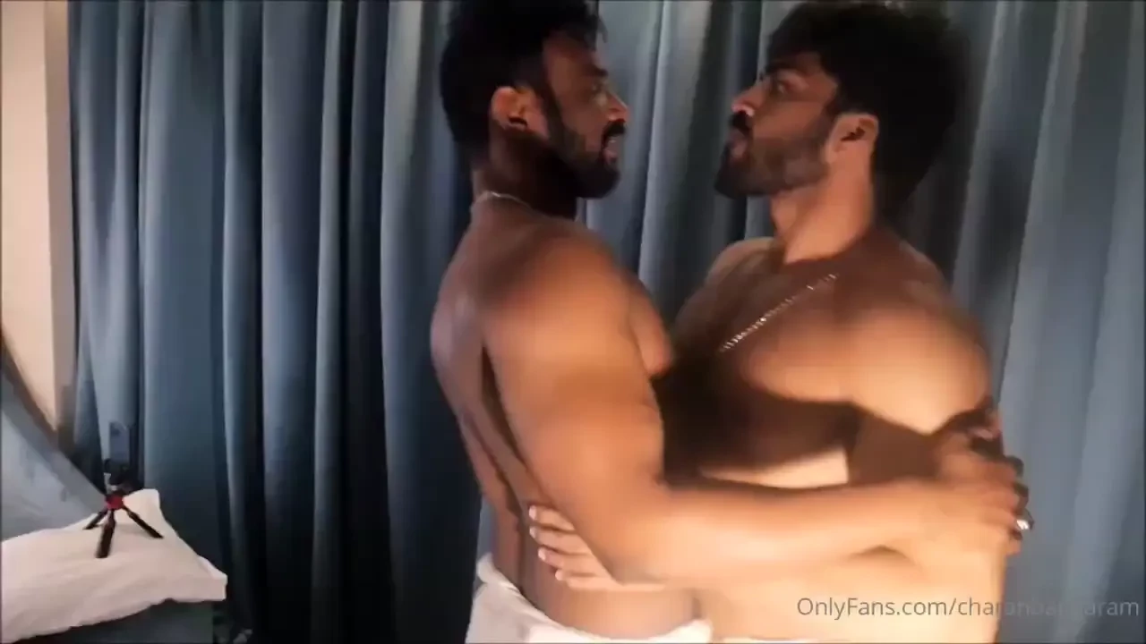 Bridegroom s cherry episode - 2 sexy munda wants to patch up our 