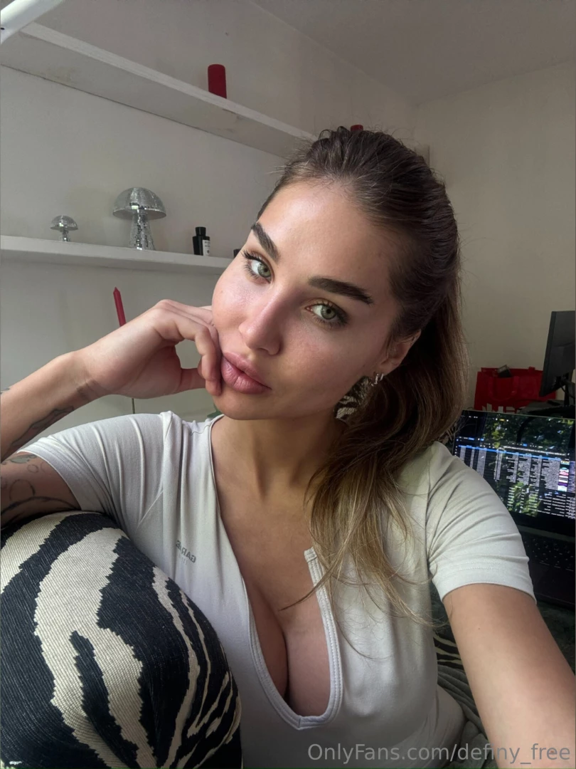 Are a girl s eyes exactly what men fall in love with 