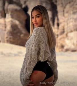 Would you like to be left alone with me in the desert