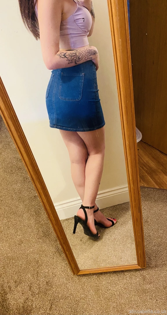 Crop top short skirt and heels good combo 