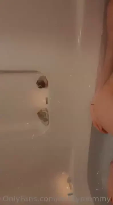 I make it a point to post all natural content and use no makeup and no part 2 