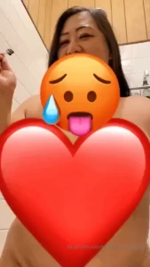 I get messy with something white tip this post and i ll send you a