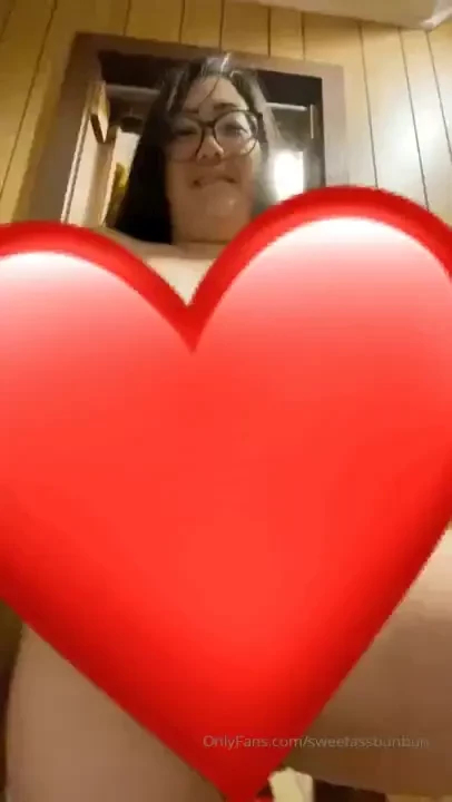 Love playing with my titties tip this post and i ll send you a special 