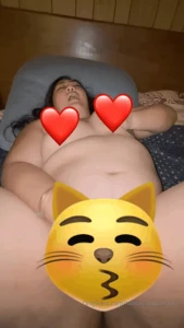 Pretty kitty tip this post and i ll send you a special gift gif