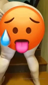 Cum follow me tip this post and i ll send you a special gift gif