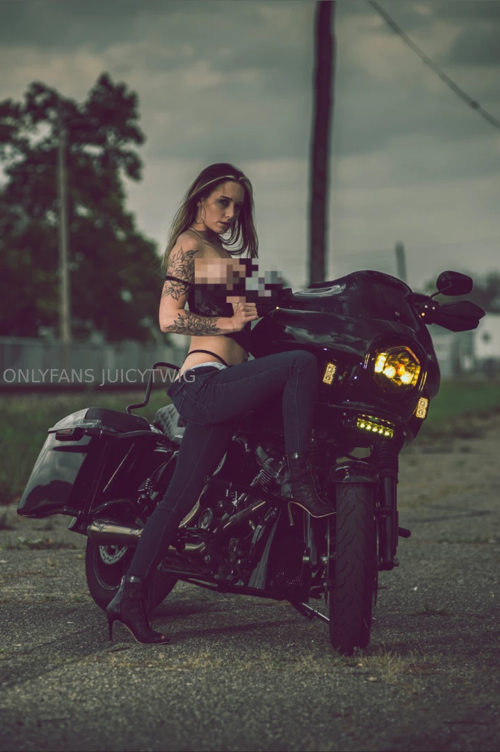 Did a shoot today what do you guys think 