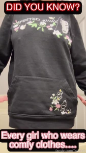 Comfy girls are hot don t let the oversized hoodies and cozy clothes